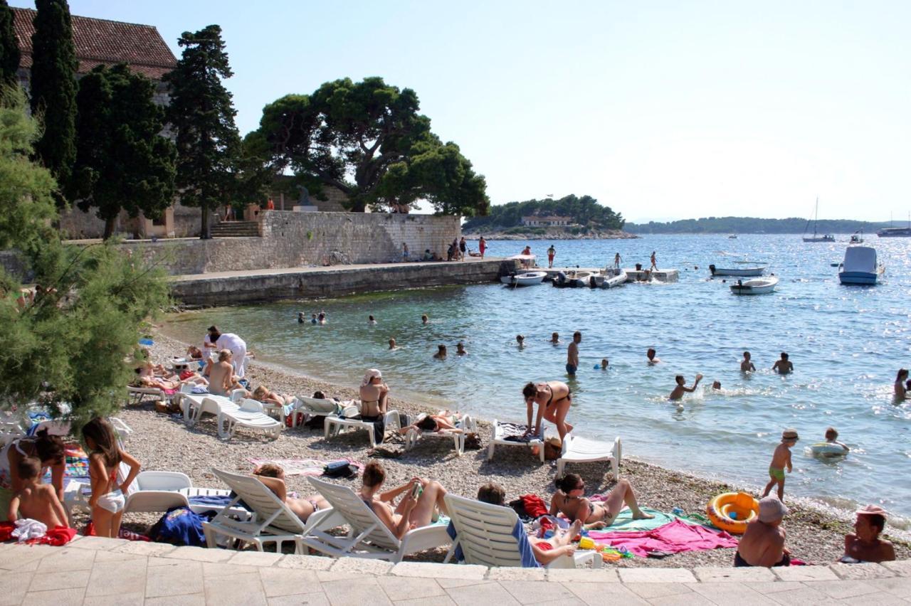 Apartments And Rooms With Parking Space Hvar - 15706 Hvar Town Kültér fotó