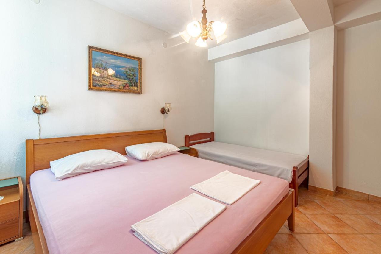 Apartments And Rooms With Parking Space Hvar - 15706 Hvar Town Kültér fotó