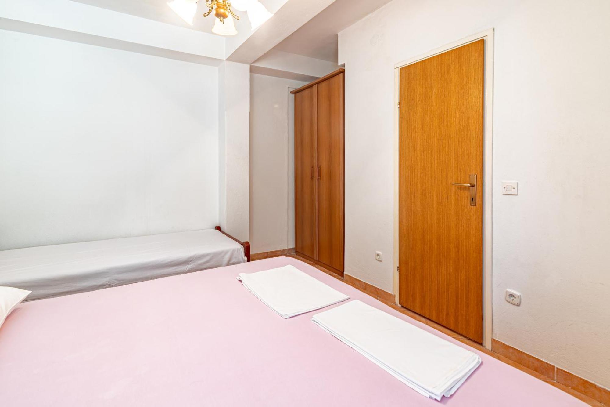Apartments And Rooms With Parking Space Hvar - 15706 Hvar Town Szoba fotó